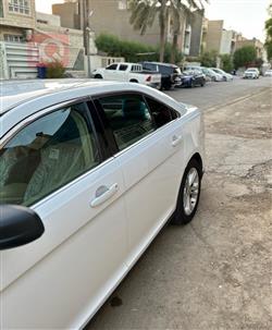 Ford Taurus